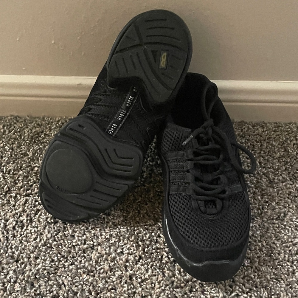 Boost Mesh Split Sole Dance Sneakers - Picture 2 of 7